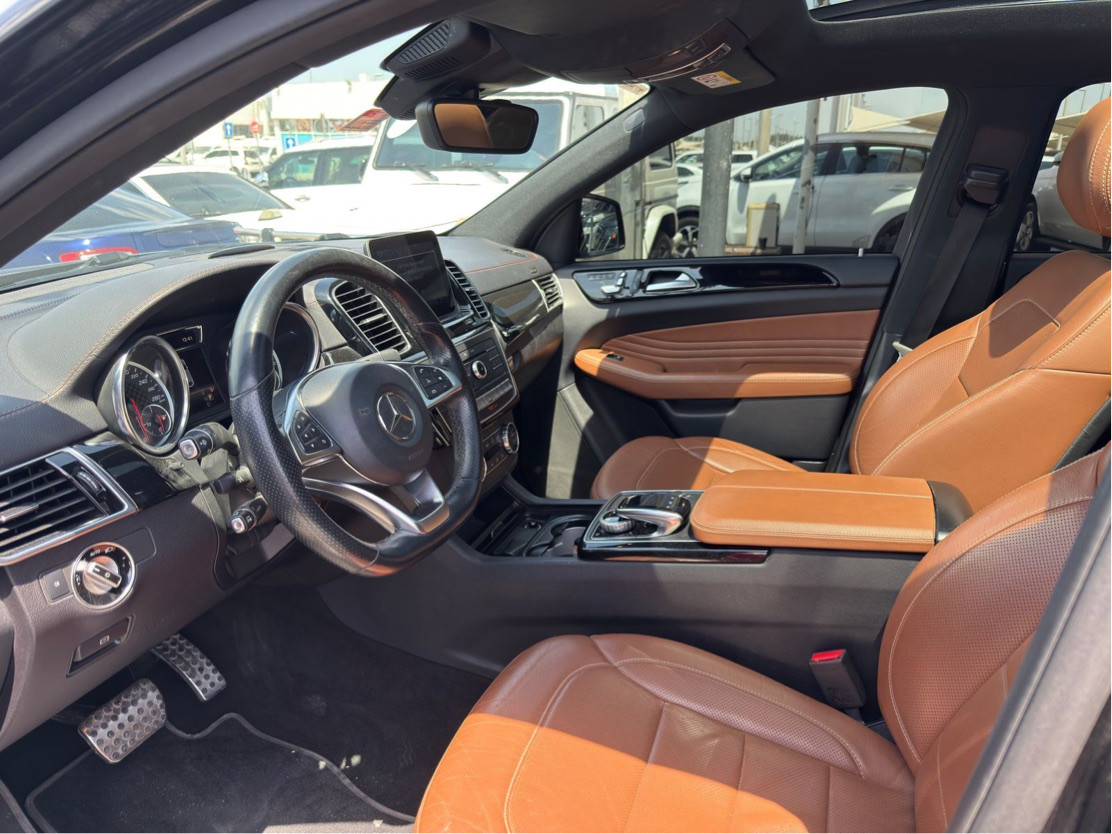 Mercedes Benz GLE SUV - Image 9