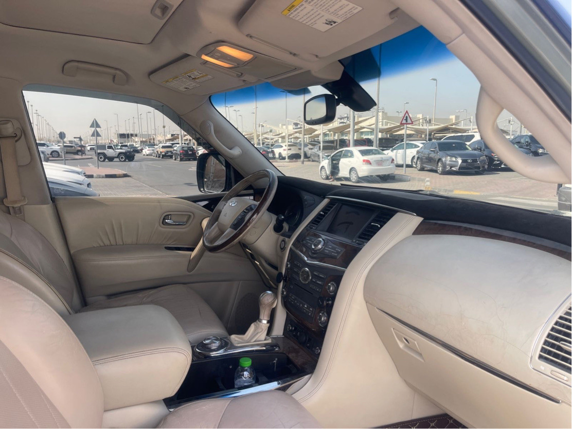 Infiniti QX56 - Image 10