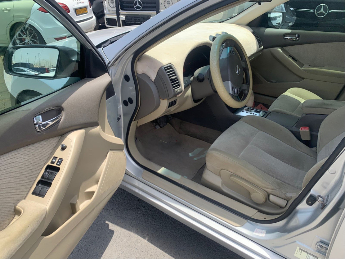 Nissan Altima - Image 7