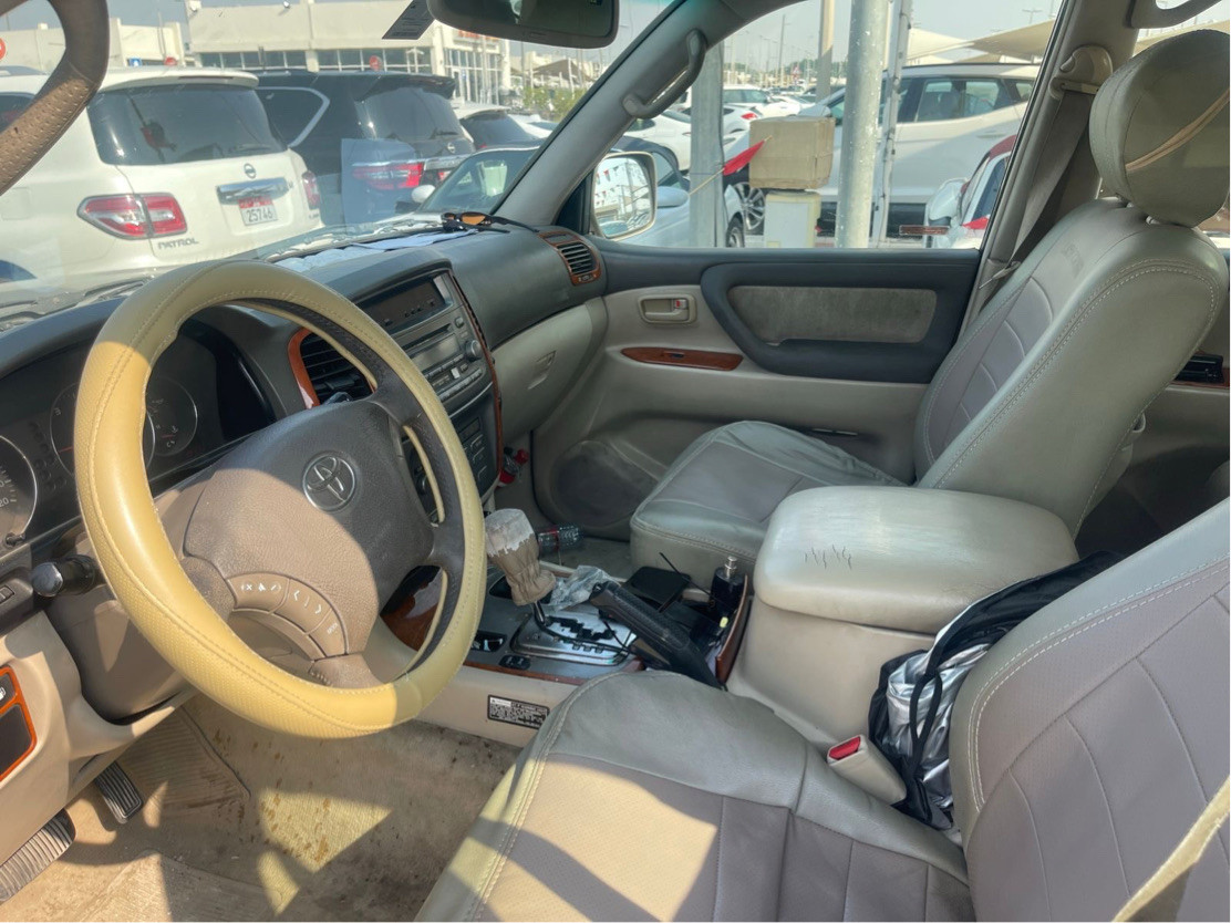 Toyota Land Cruiser - Image 9
