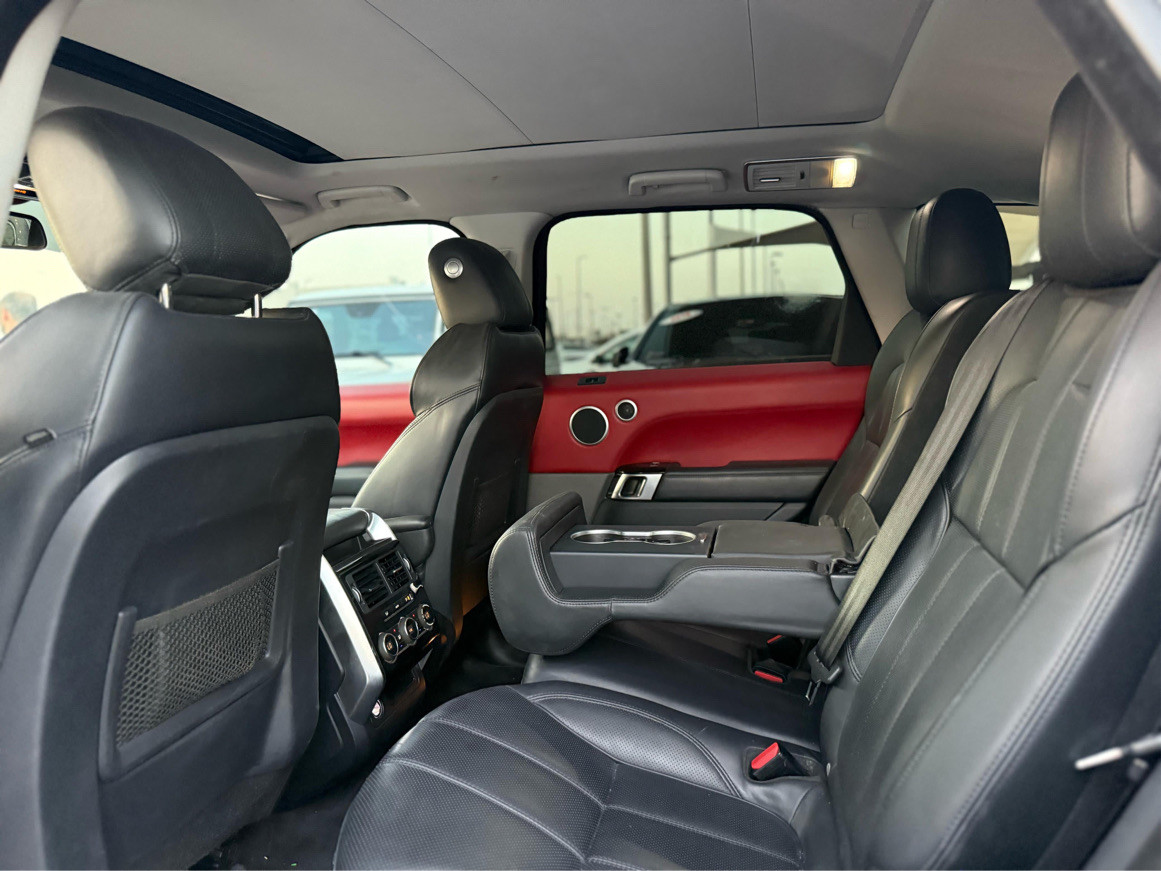 Range Rover Sport - Image 12