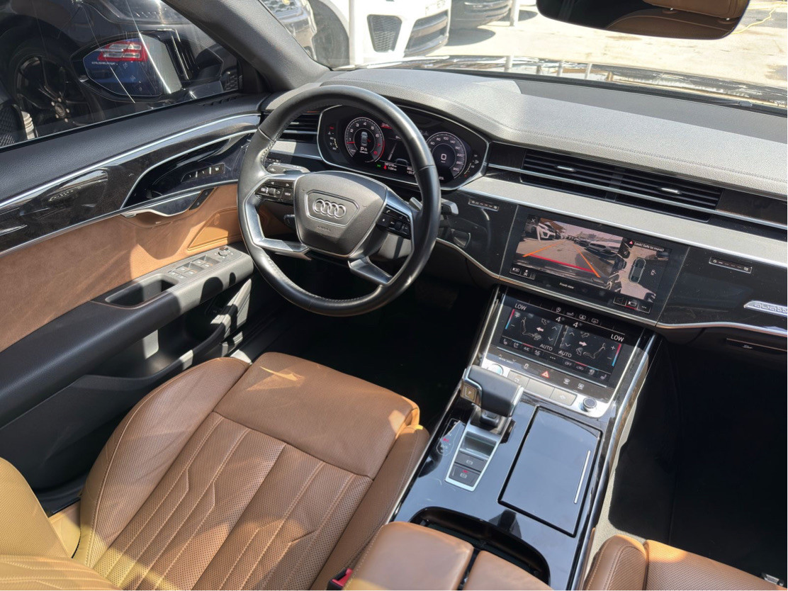 Audi A8 - Image 8