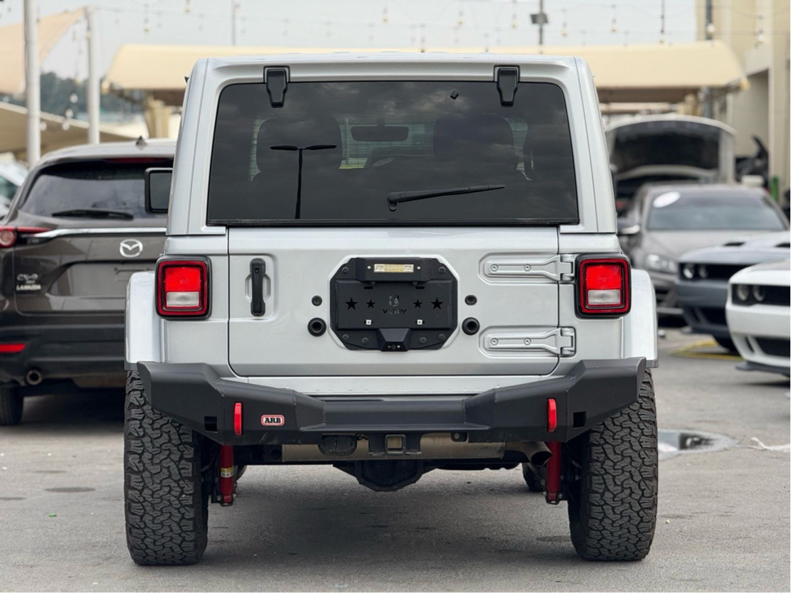 Jeep Wrangler - Image 8