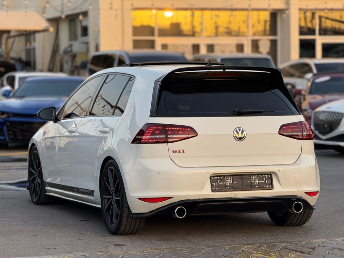 Volkswagen GTI - Image 6