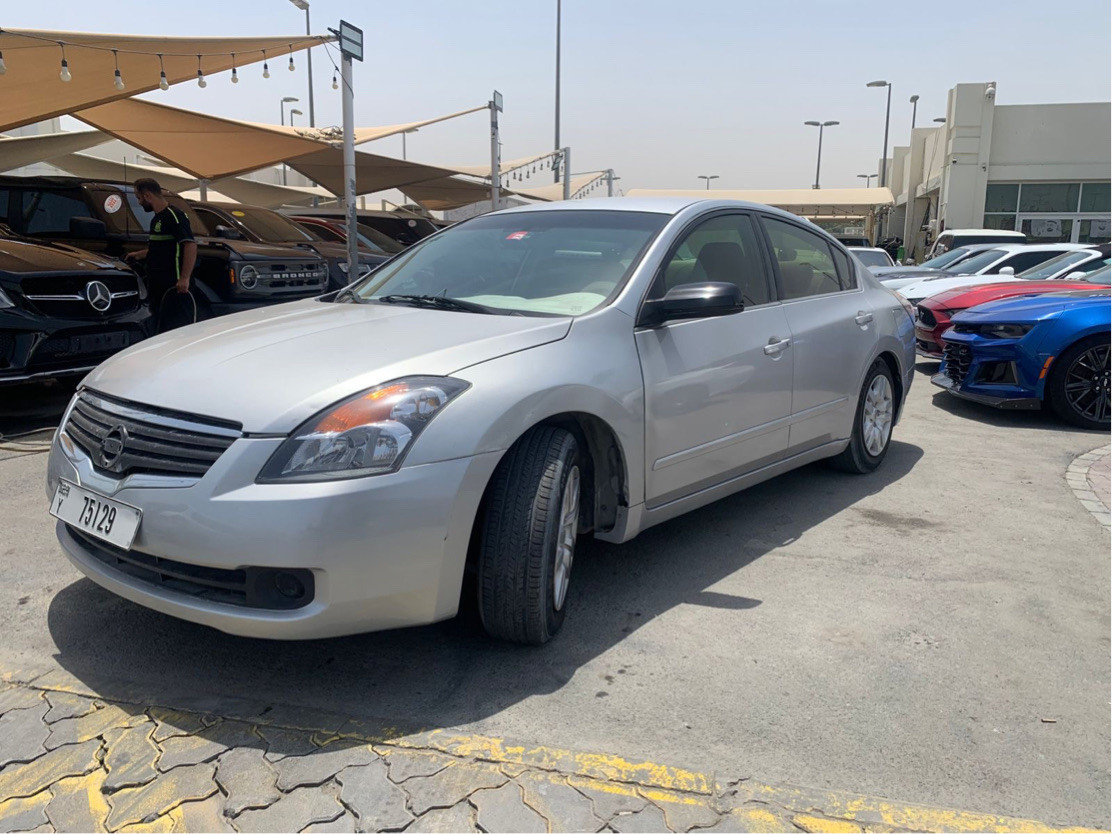 Nissan Altima - Image 4