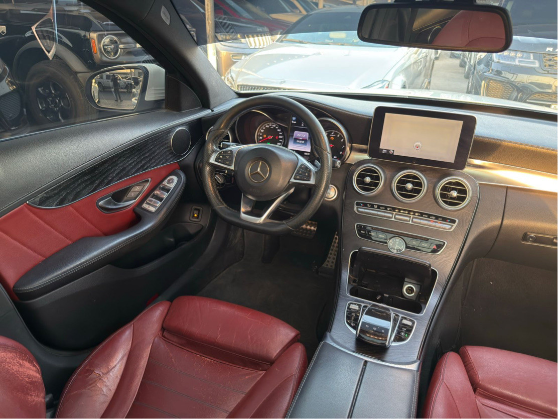 Mercedes Benz C-Class - Image 12