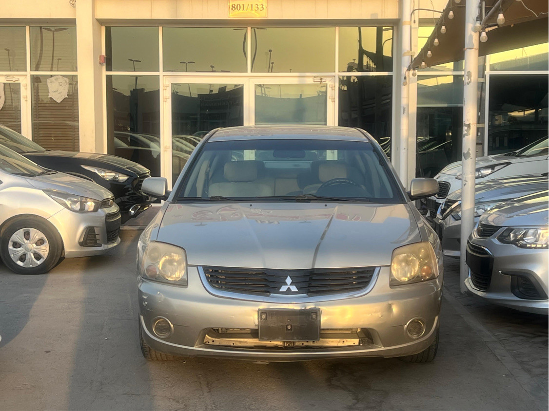 Mitsubishi Galant