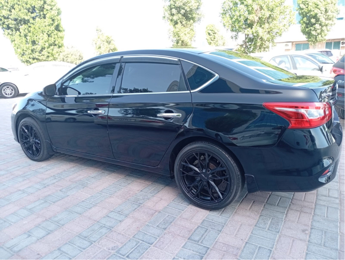 Nissan Sentra - Image 3
