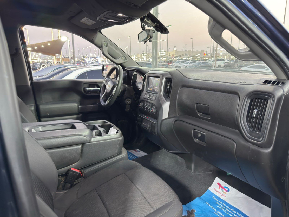 Chevrolet Silverado - Image 10