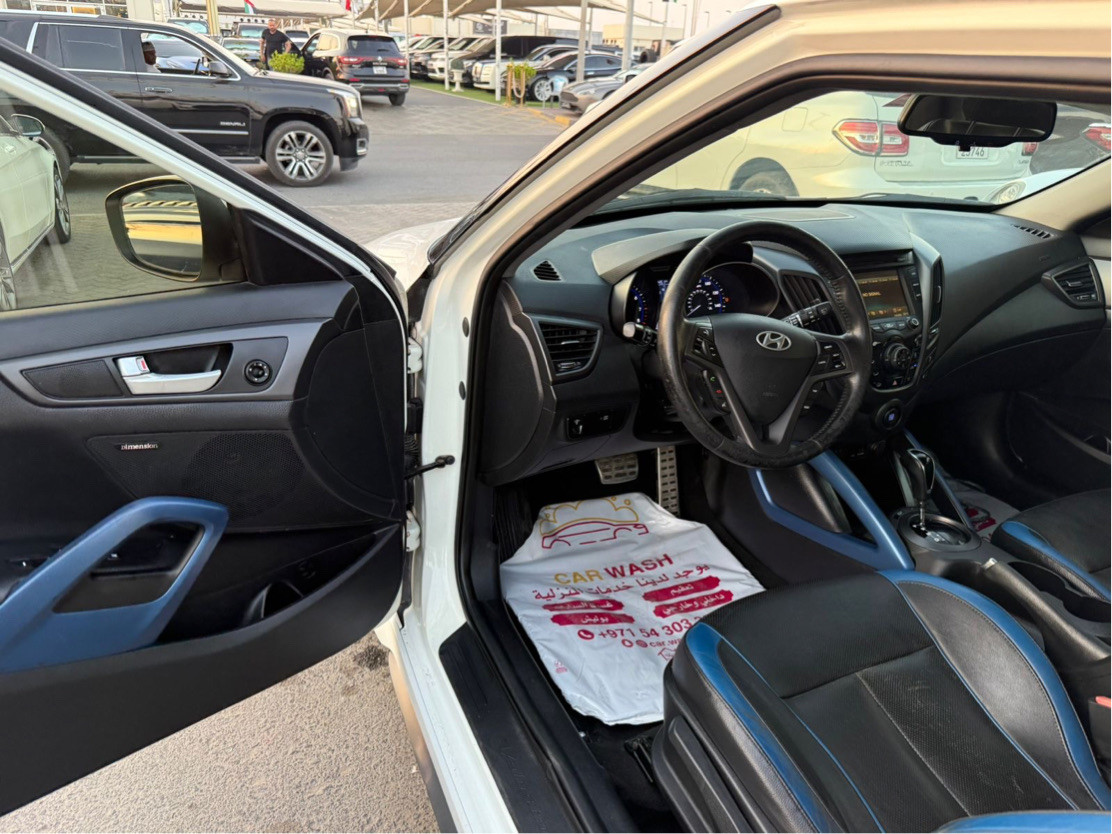 Hyundai Veloster - Image 4