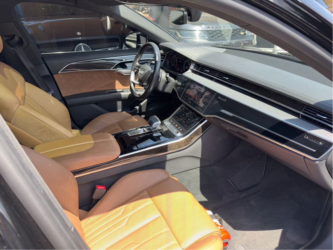 Audi A8 - Image 10
