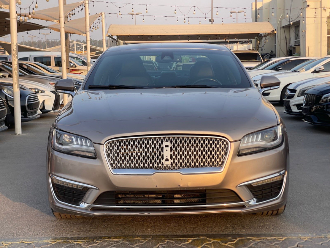 Lincoln MKZ - Image 2