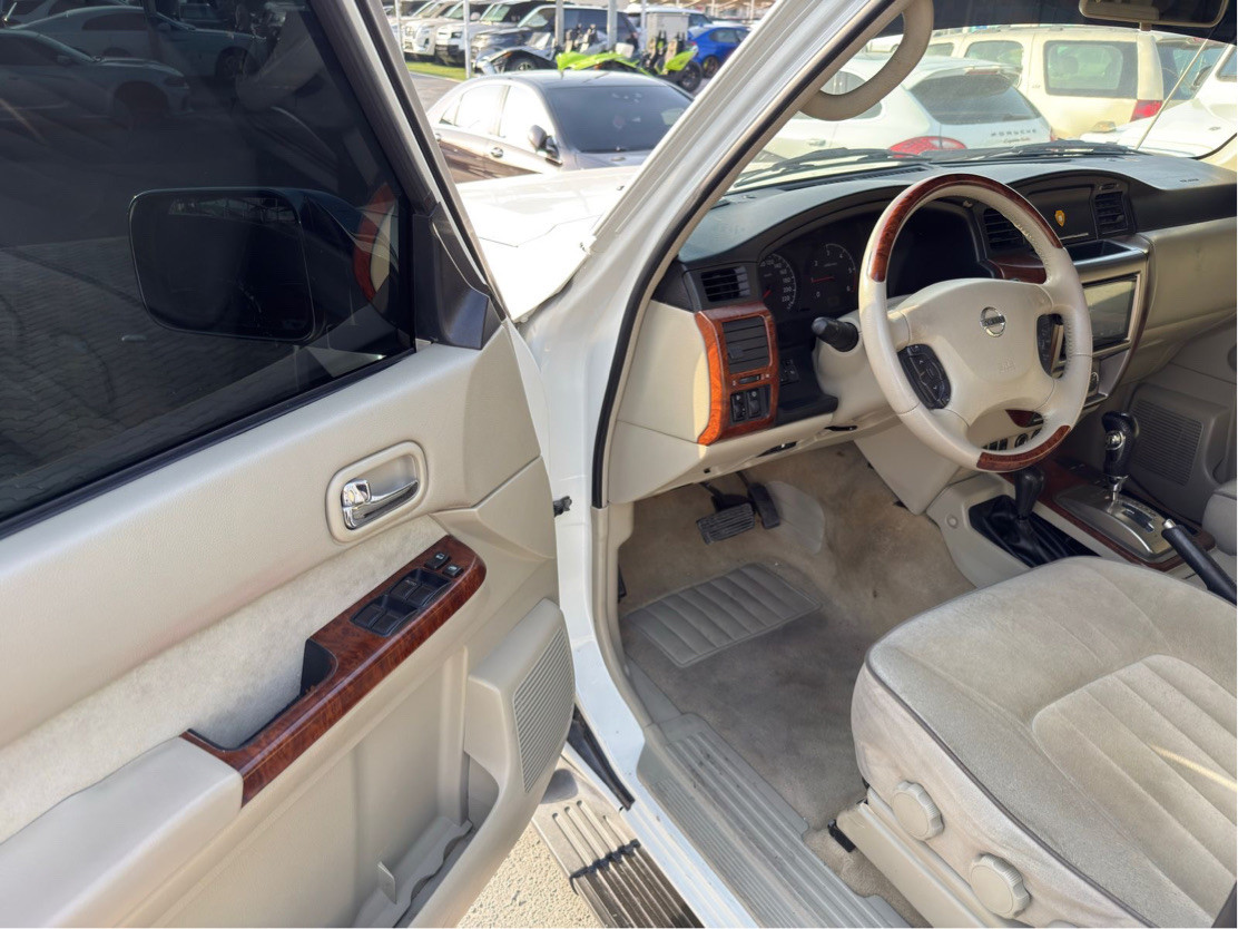 Nissan Super safari - Image 11