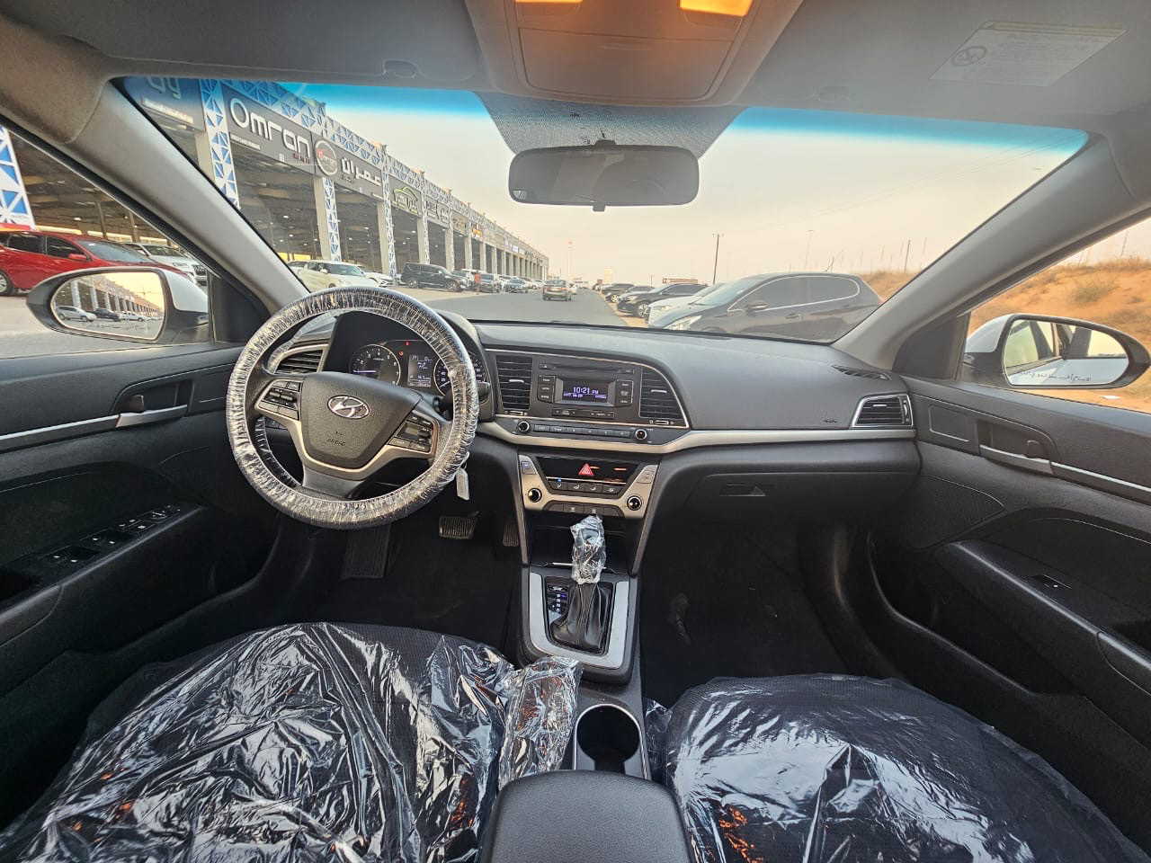 Hyundai Elantra - Image 10