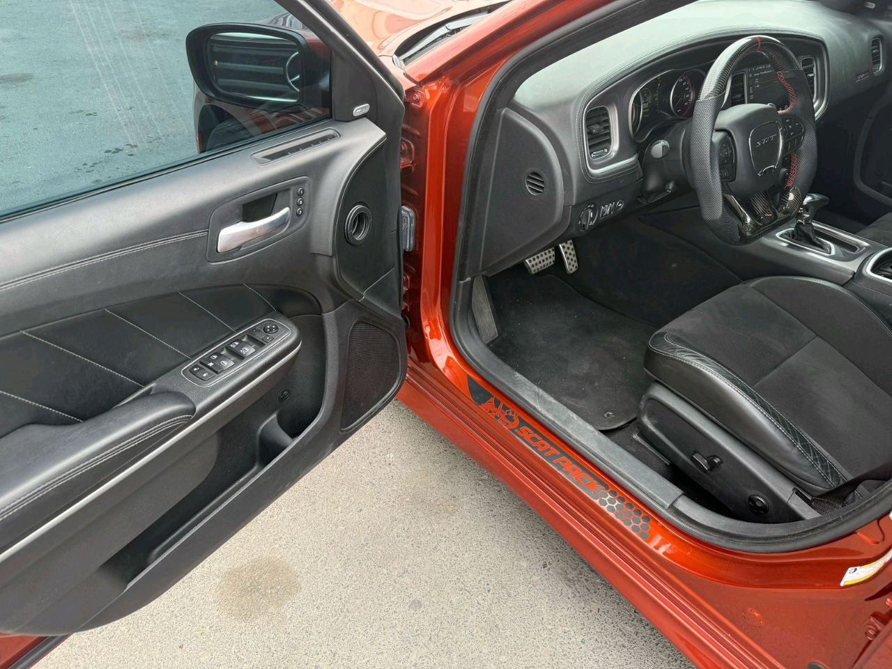 Dodge Charger - Image 8