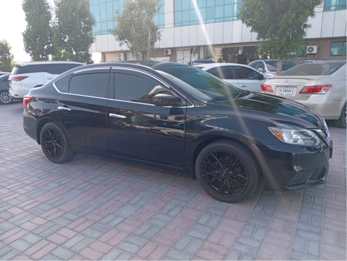 Nissan Sentra - Image 8