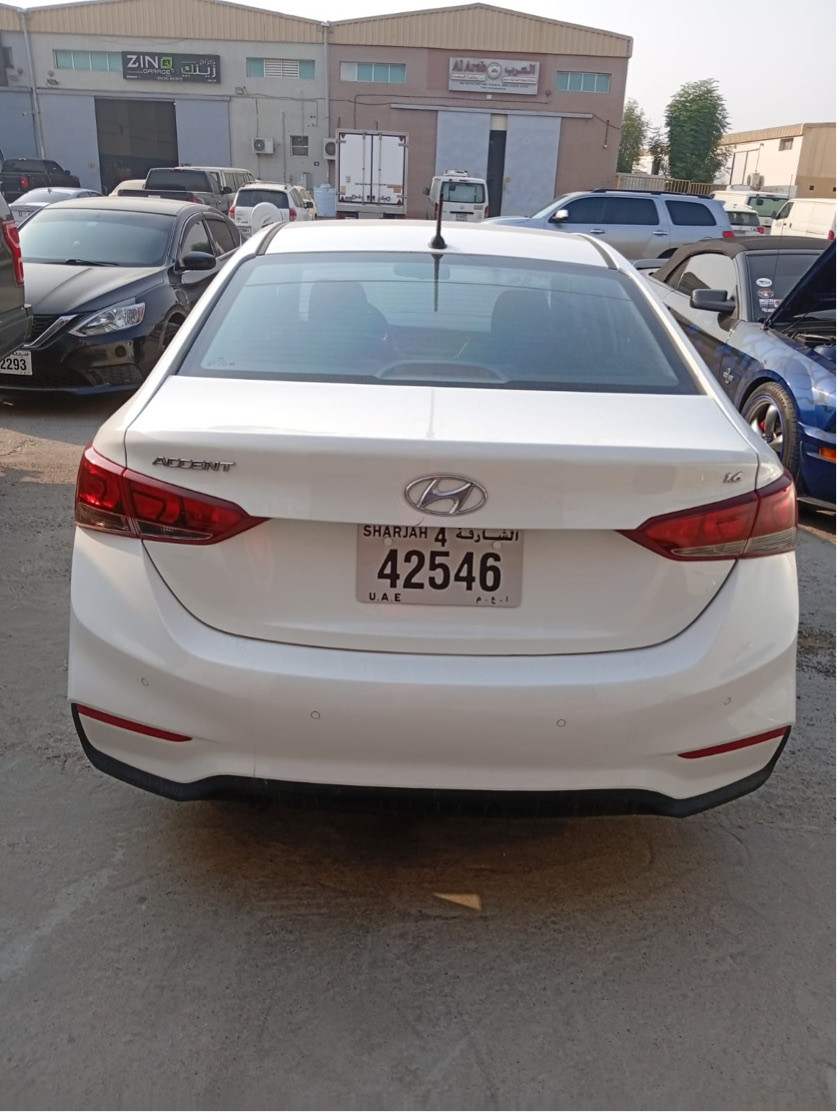 Hyundai Accent - Image 4