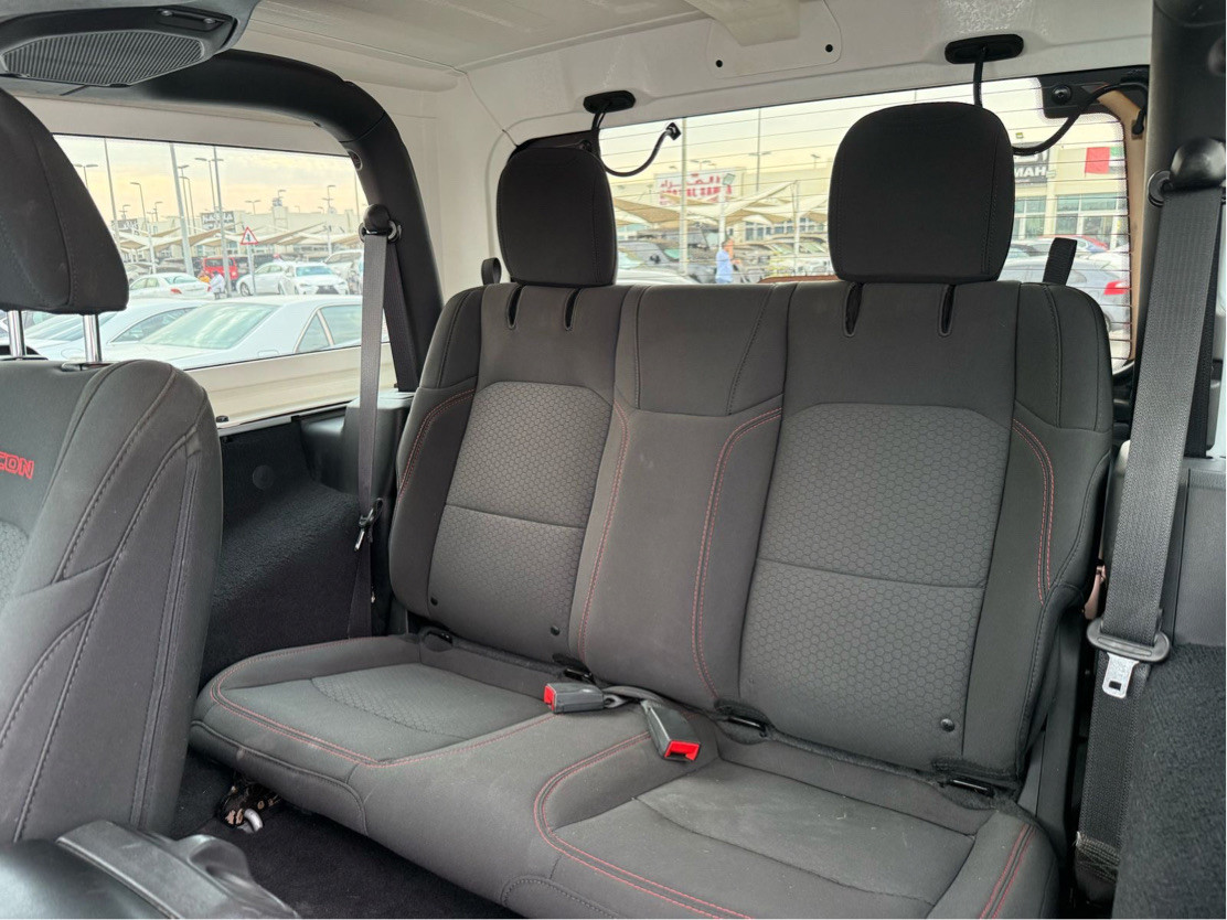 Jeep Wrangler - Image 12