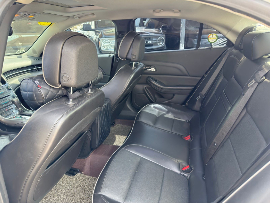 Chevrolet Malibu - Image 12