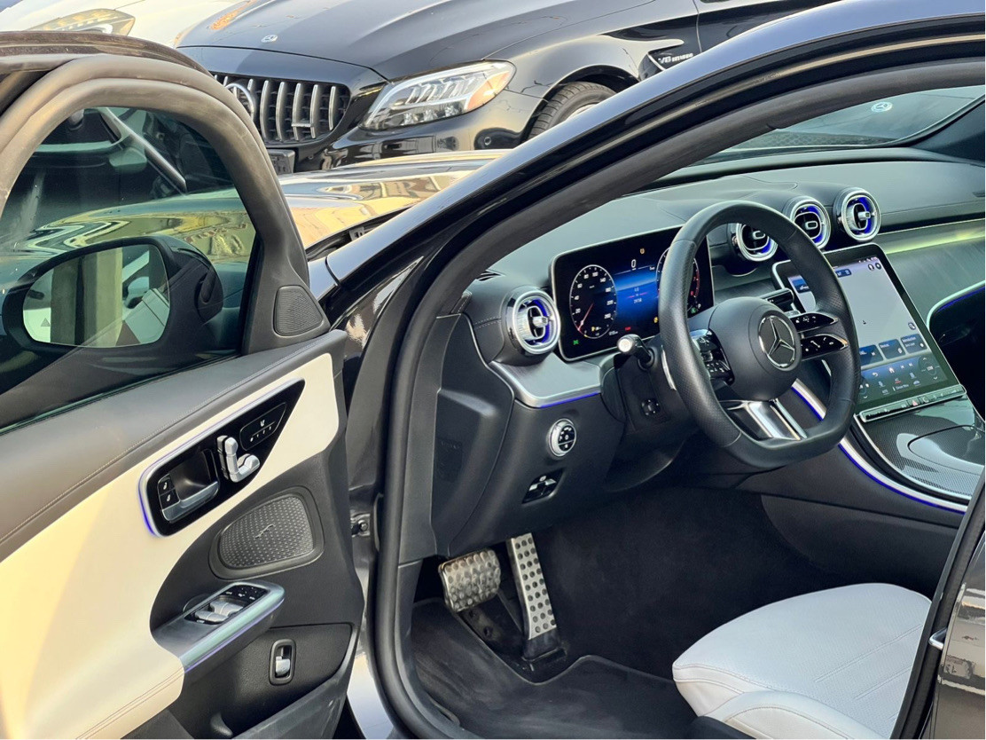 Mercedes Benz C-Class - Image 9