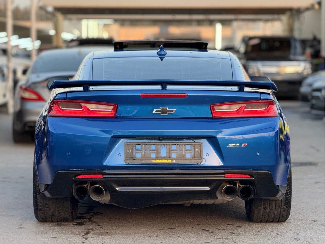 Chevrolet Camaro - Image 7