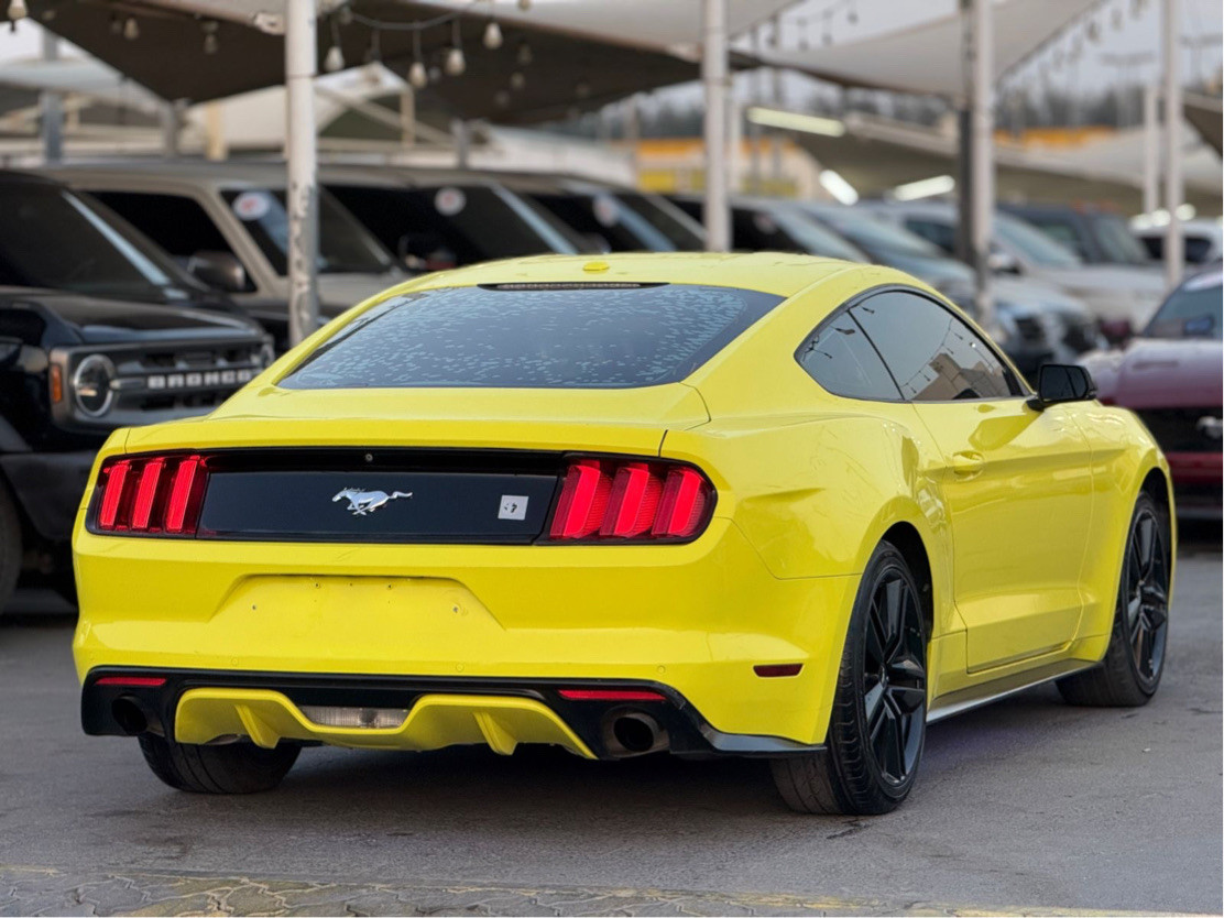 Ford Mustang - Image 5