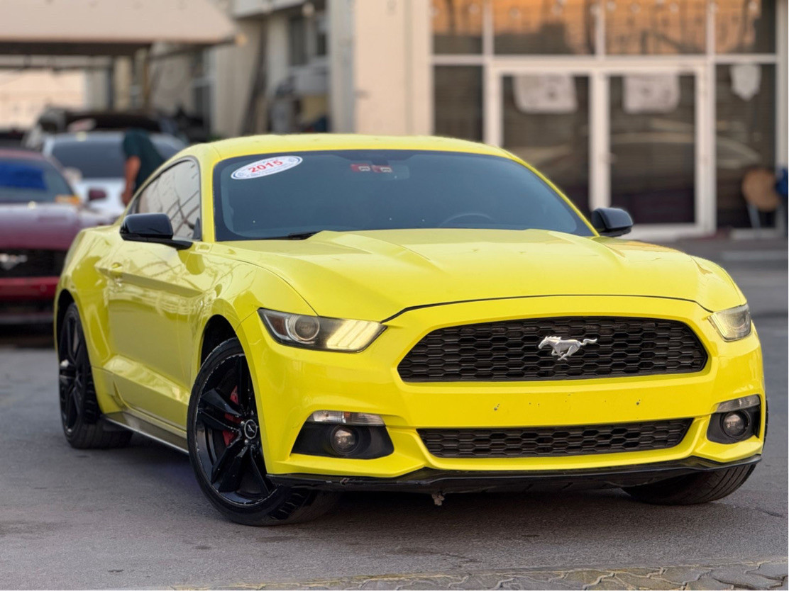 Ford Mustang - Image 6