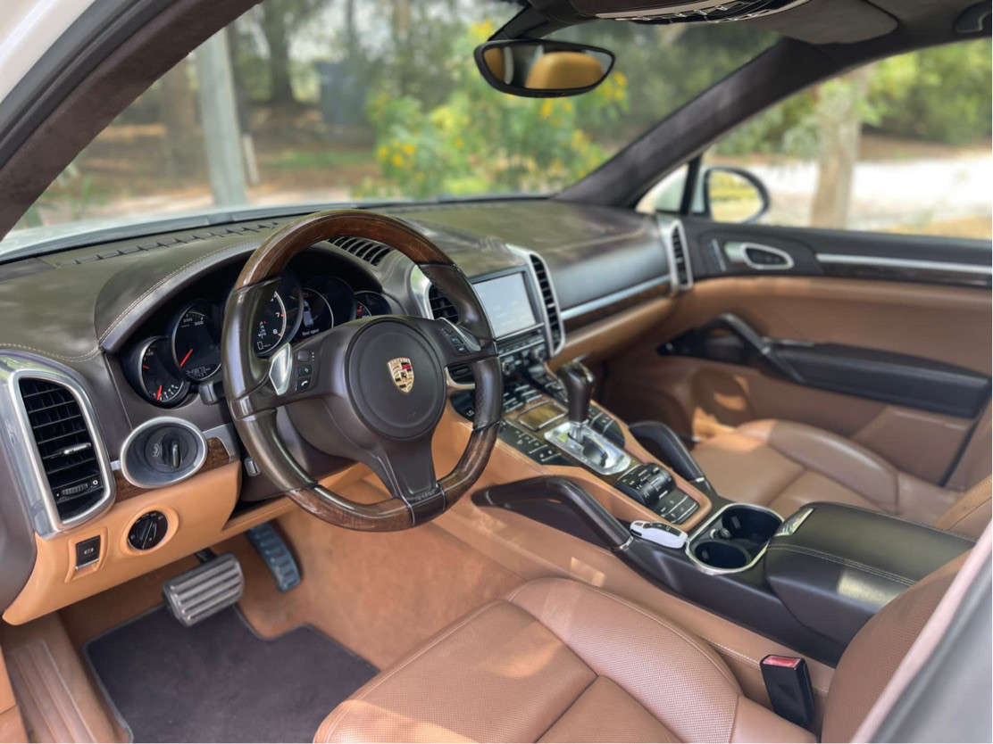 Porsche Cayenne - Image 7