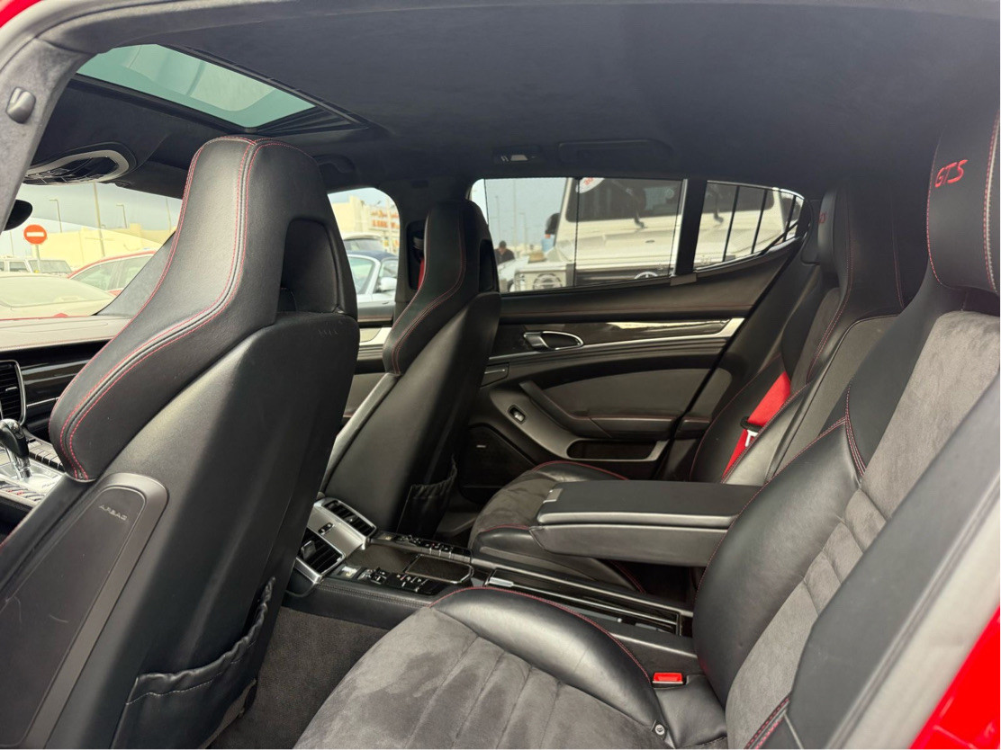 Porsche Panamera - Image 12