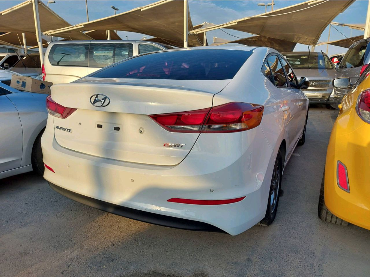 Hyundai Avante - Image 5