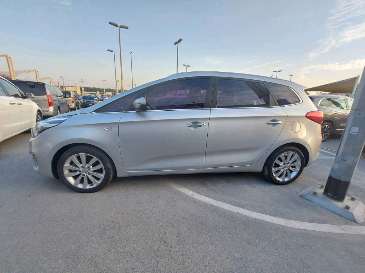 KIA Carens - Image 4