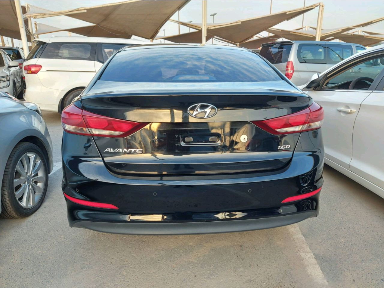 Hyundai Avante - Image 3