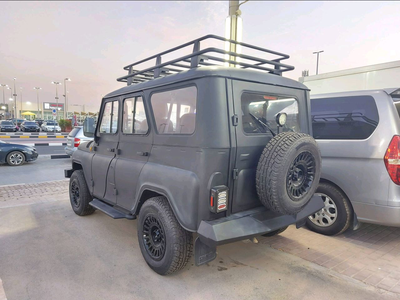Jeep Waz - Image 3
