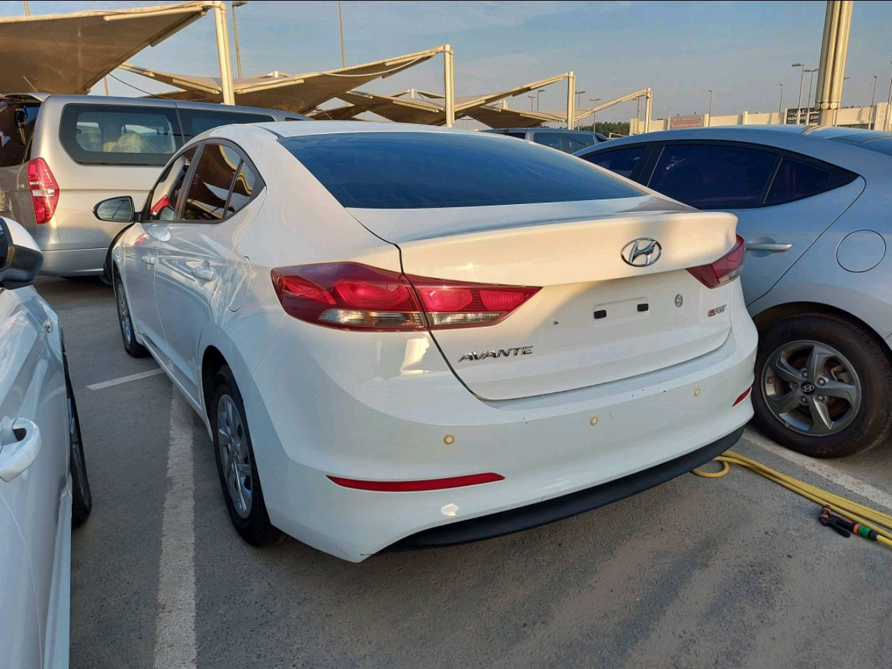 Hyundai Avante - Image 5