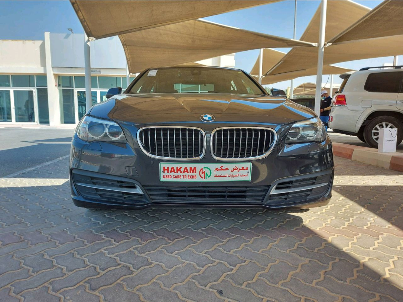 BMW 5-Series - Image 4