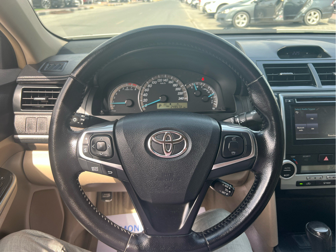 Toyota Camry - Image 11