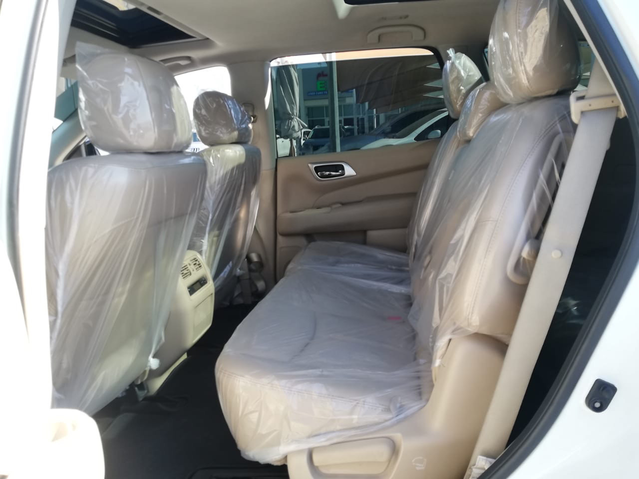 Nissan Pathfinder - Image 9