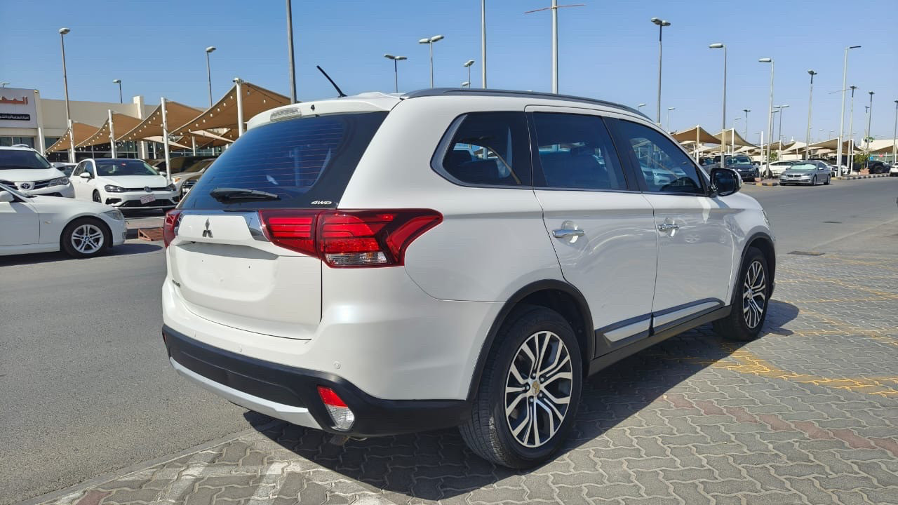 Mitsubishi Outlander - Image 15