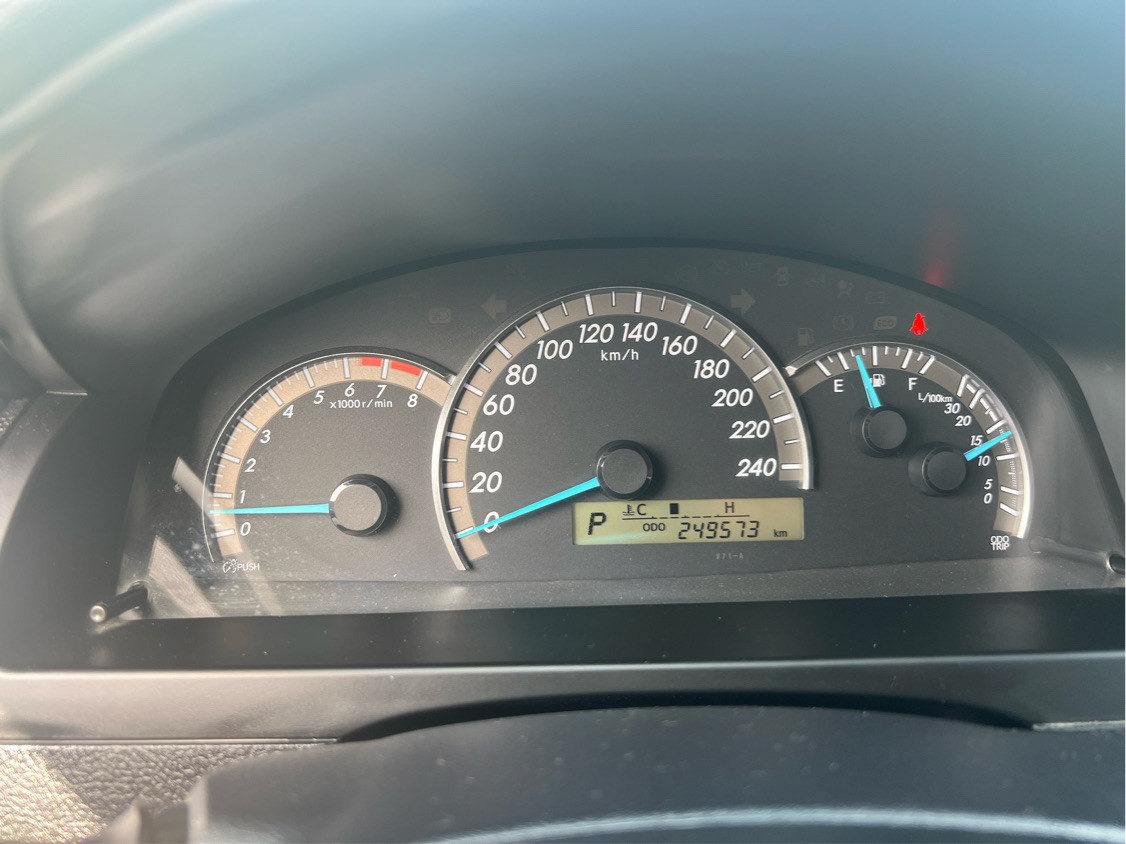 Toyota Camry - Image 10