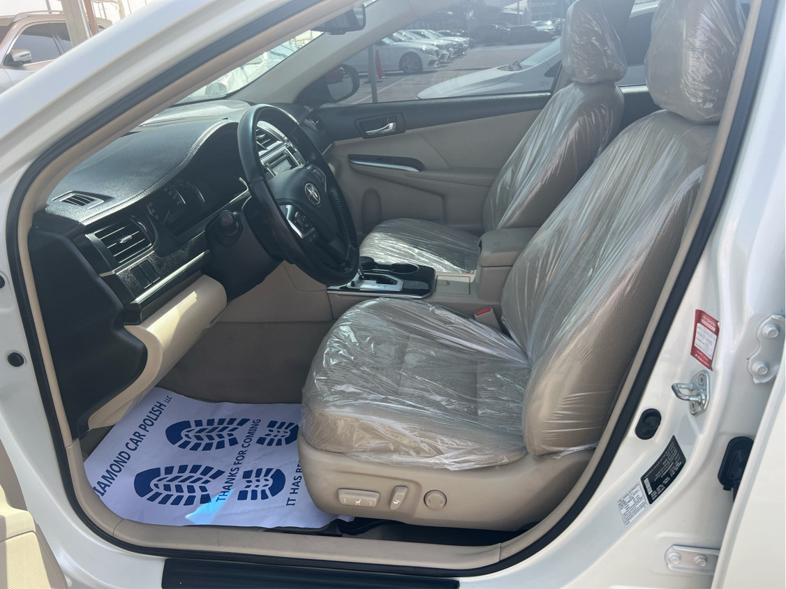 Toyota Camry - Image 13