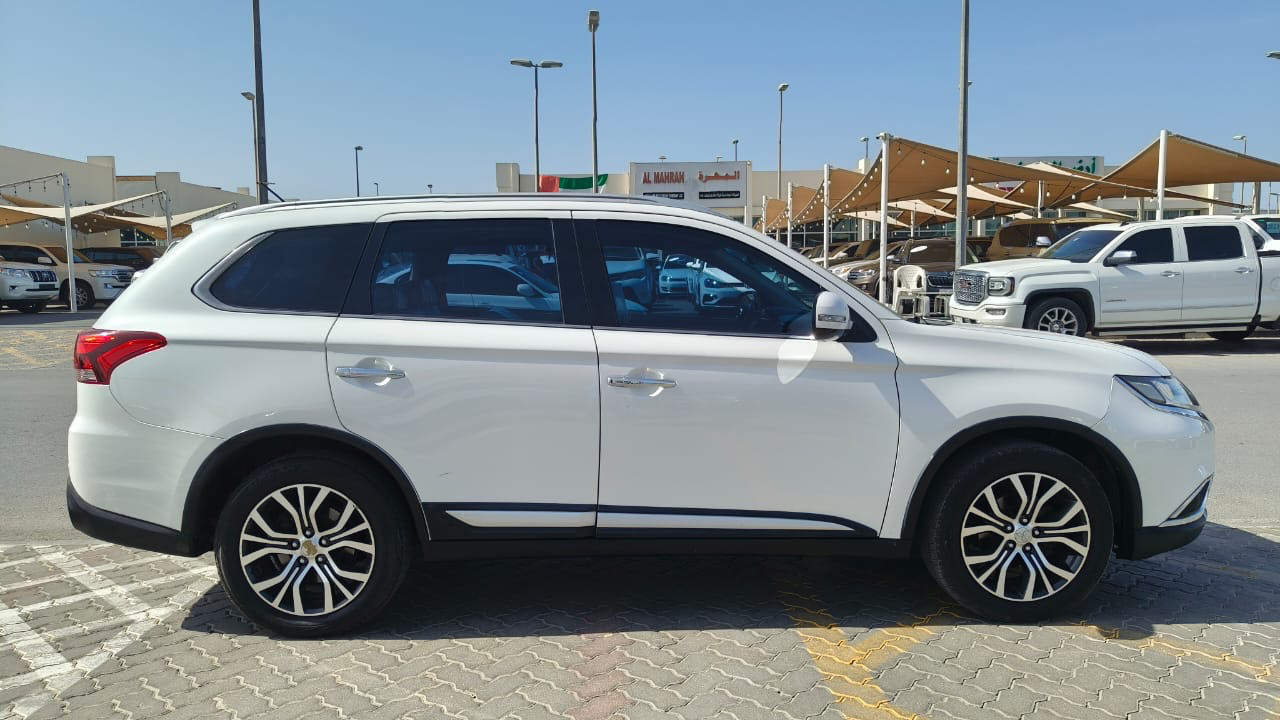 Mitsubishi Outlander - Image 16