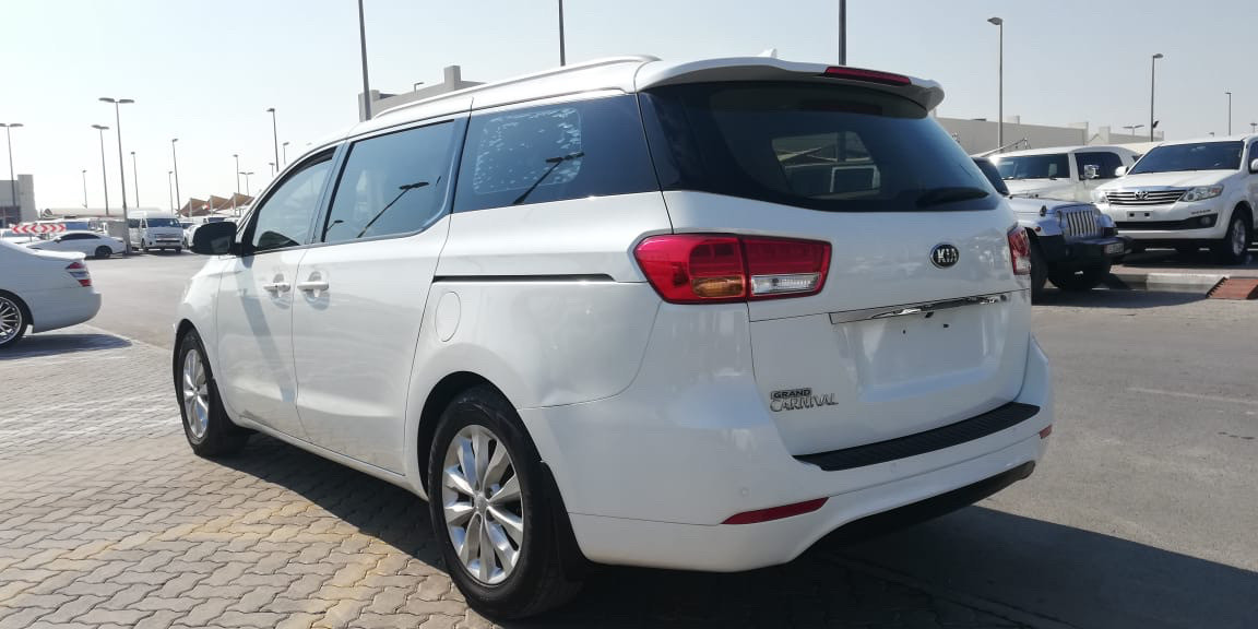 KIA Carnival - Image 5