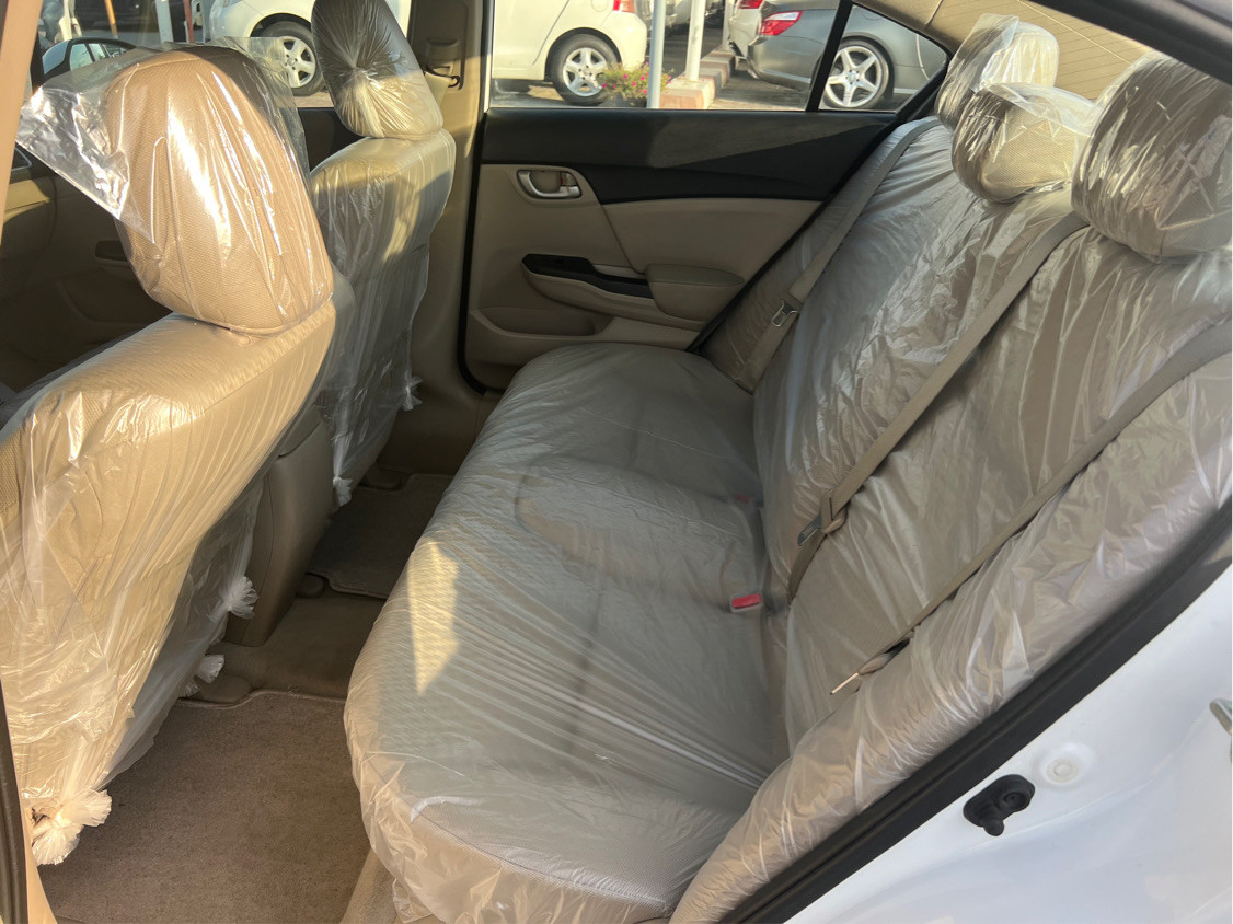 Honda Civic - Image 11