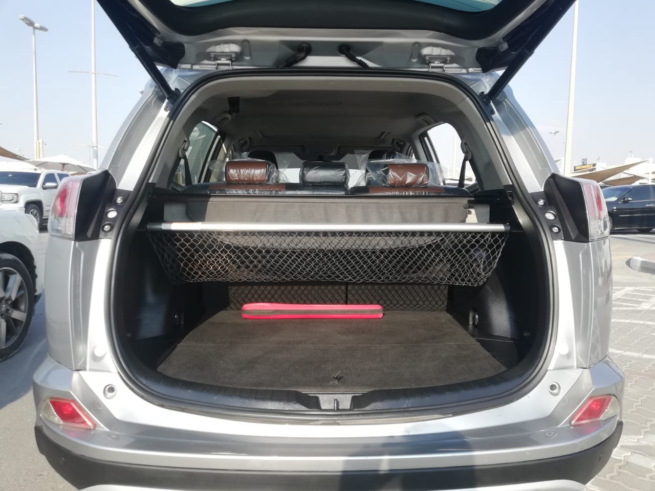Toyota Rav 4 - Image 10