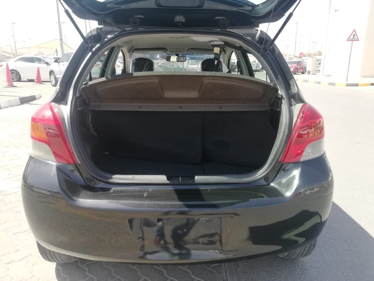 Toyota Yaris - Image 11