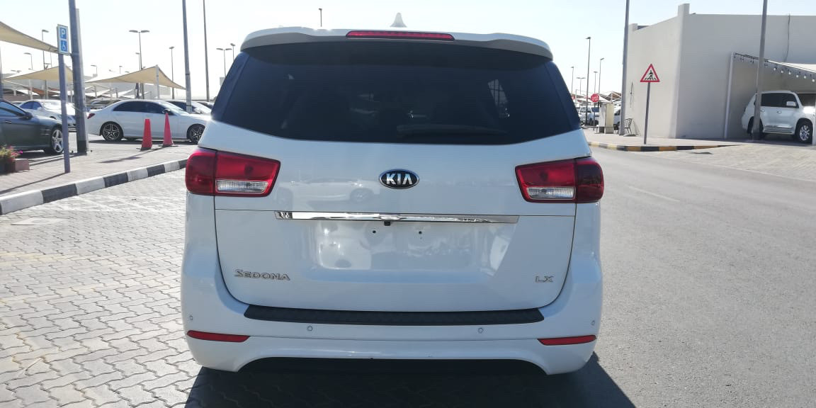 KIA Sedona - Image 30