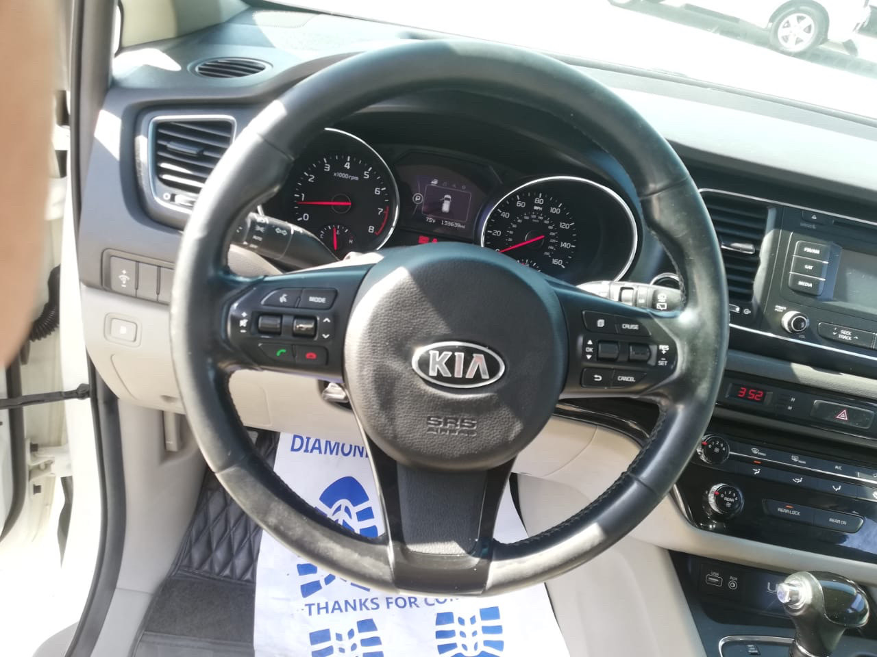 KIA Sedona - Image 8