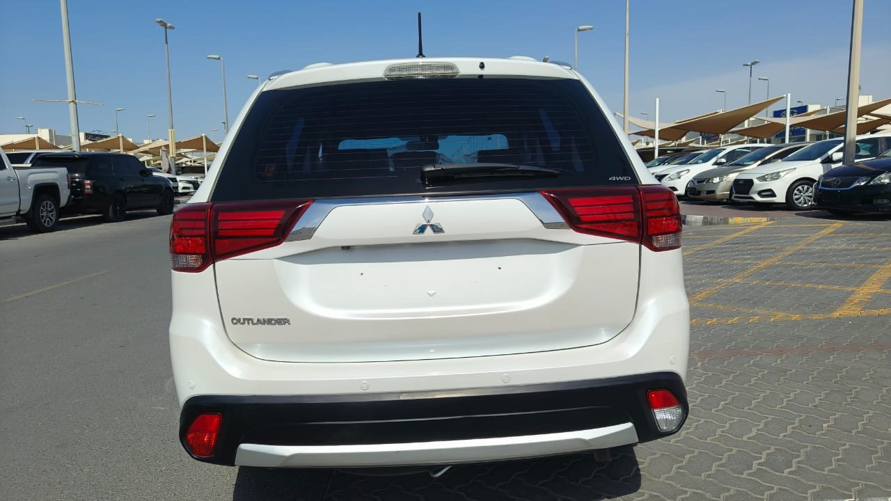 Mitsubishi Outlander - Image 12