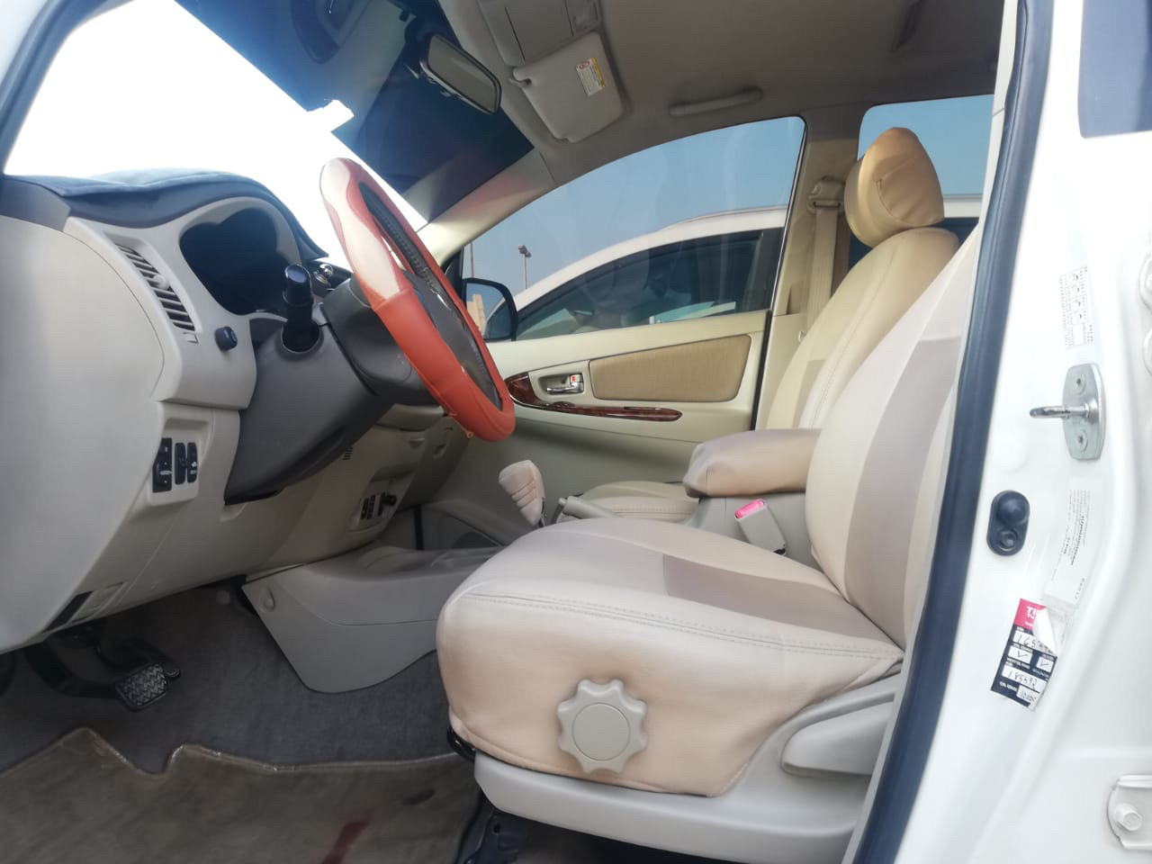 Toyota Innova - Image 8