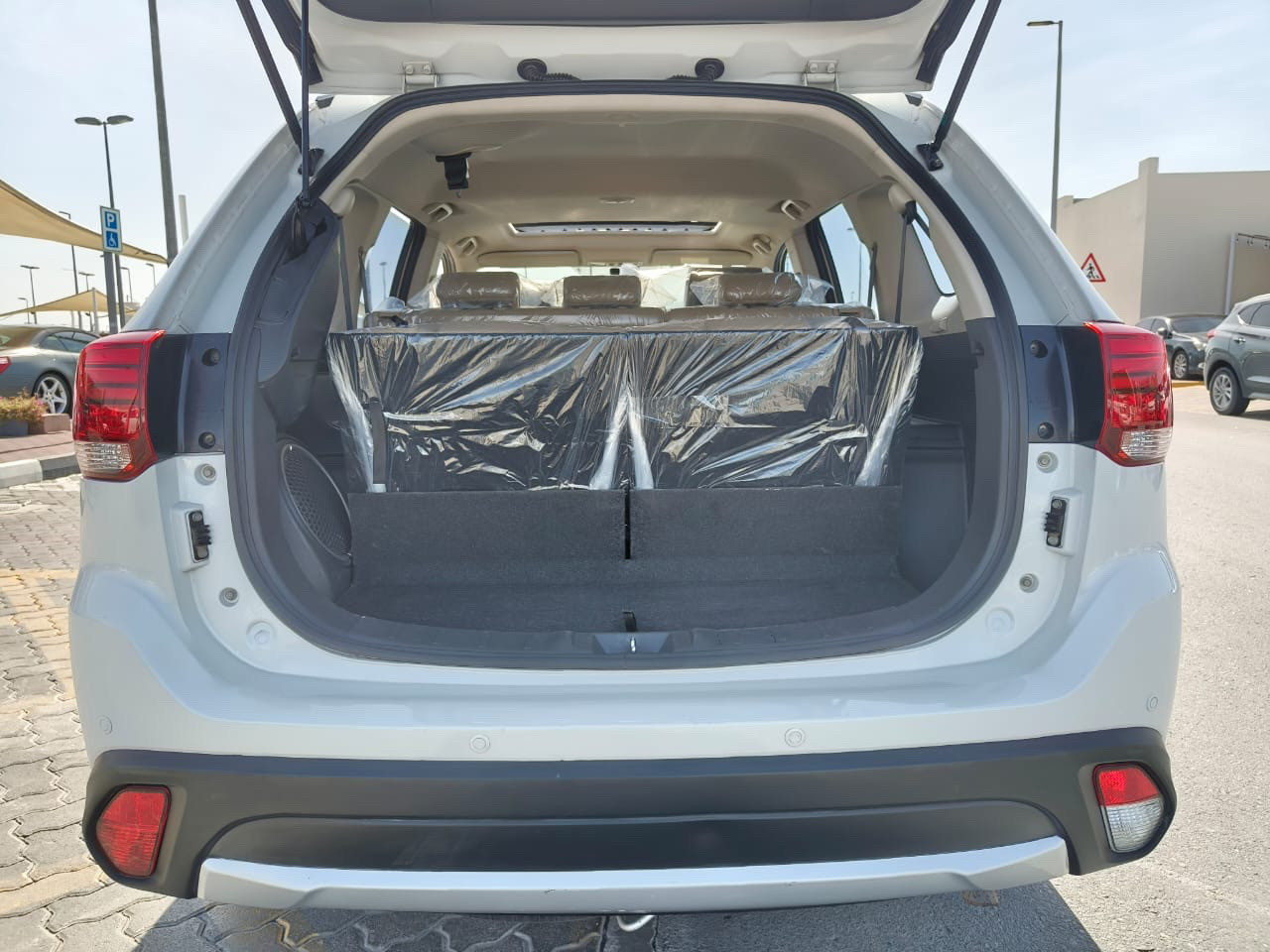 Mitsubishi Outlander - Image 5